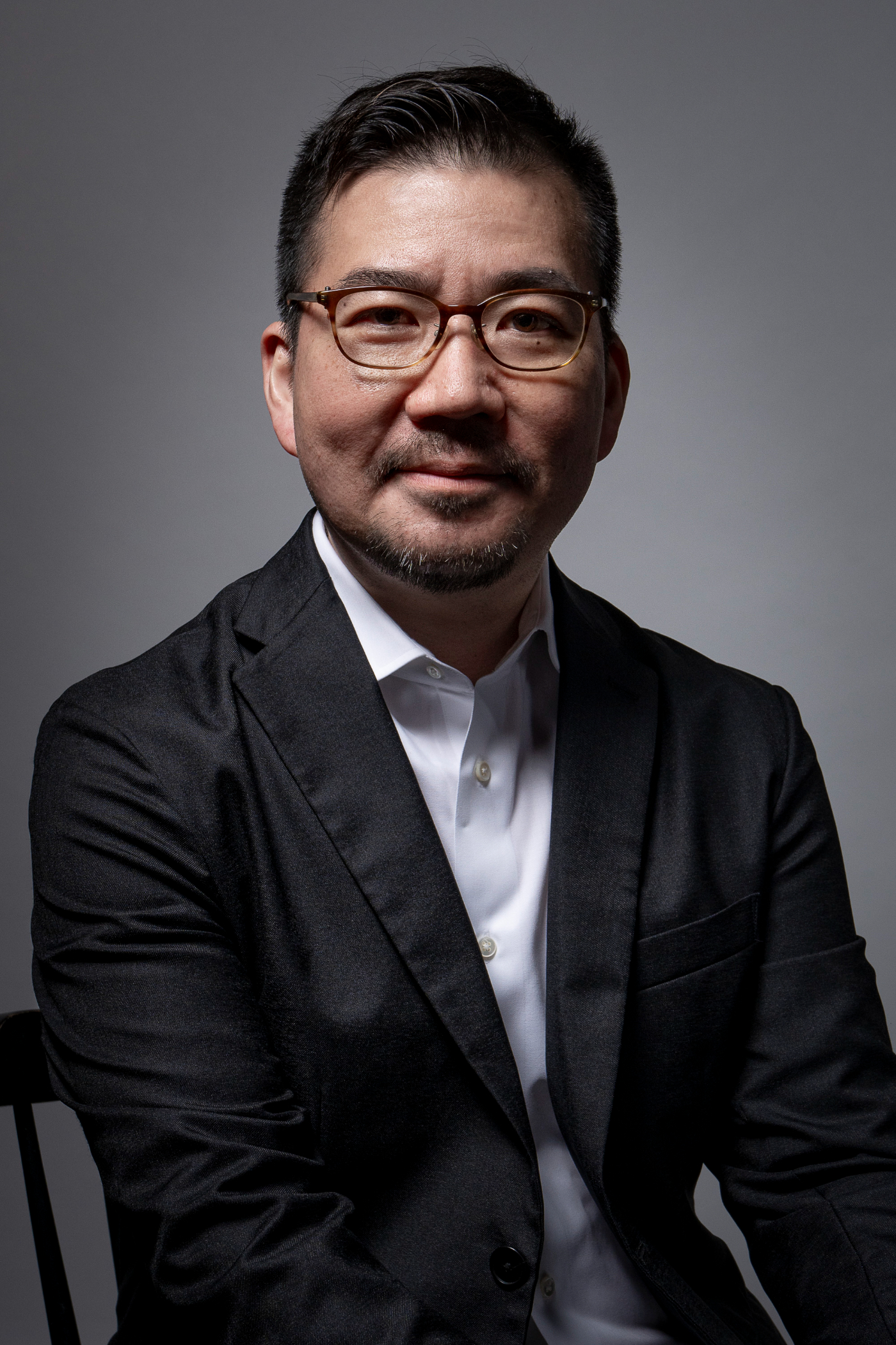 <img src="https://oif-tama.jp/media/002/202507/con_kitajima-300x300.jpg?v=20250709104042" alt="株式会社新経営サービス シニアコンサルタント 北嶋秀昭氏。銀行での法人融資営業を経て、財務体質改善や価格転嫁など中小企業の業績向上支援を実施。『中小企業の値上げ入門』著者。">